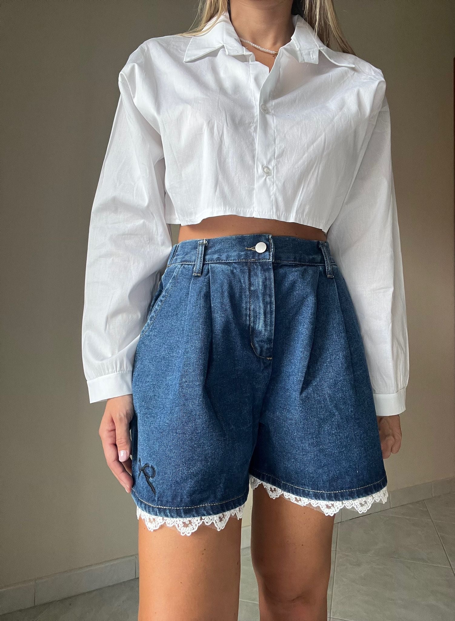 SHORT LACE DENIM
