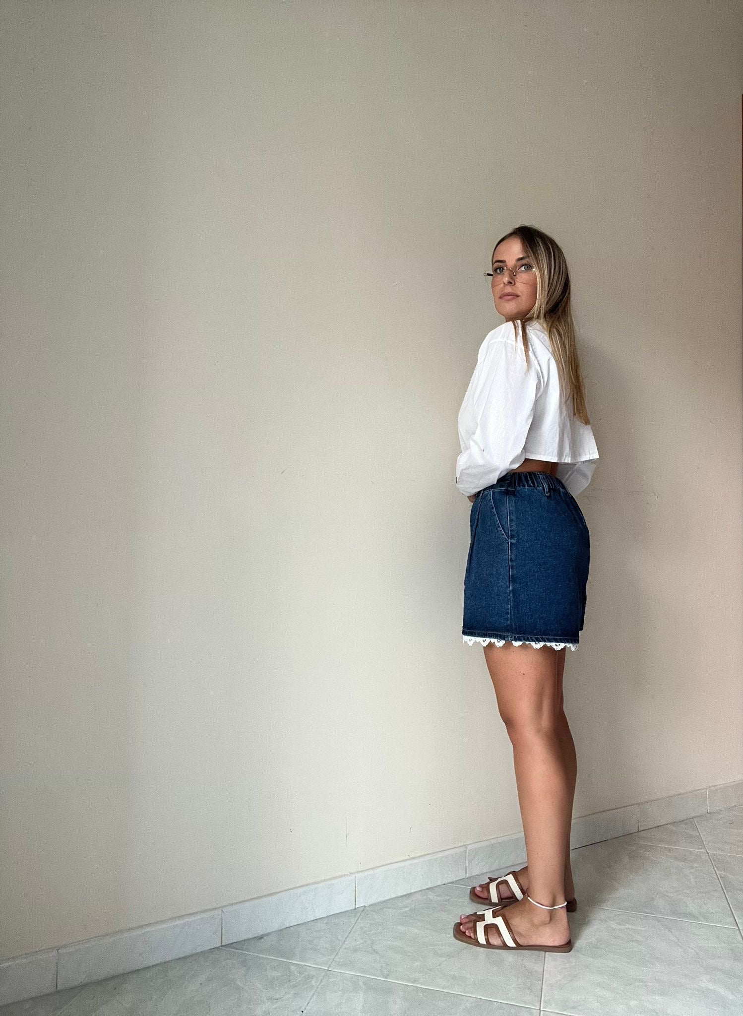 SHORT LACE DENIM