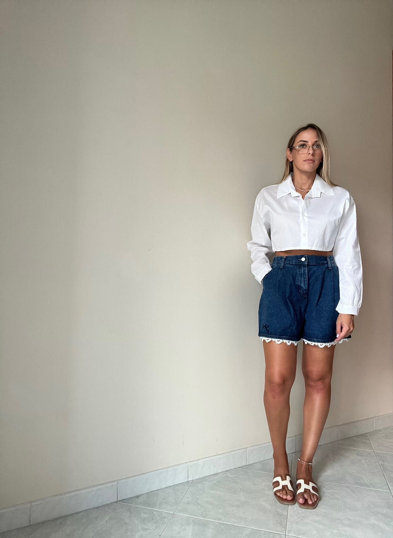SHORT LACE DENIM